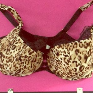 Cacique bra size 40DDD